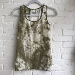 Athleta green tie die Athletic Tank Top Large